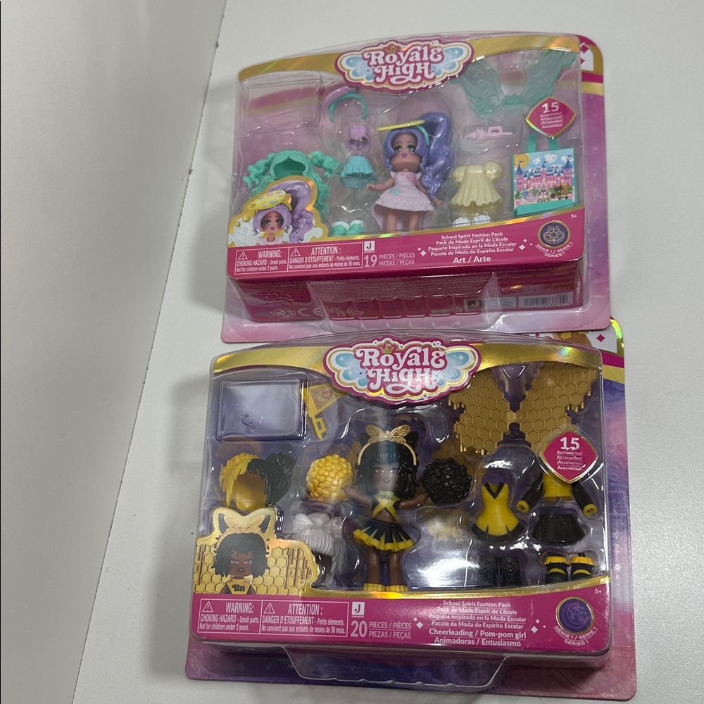 Royale High school spirit fashion pack -bundle of 2 (CODES NOT INCLUDED)